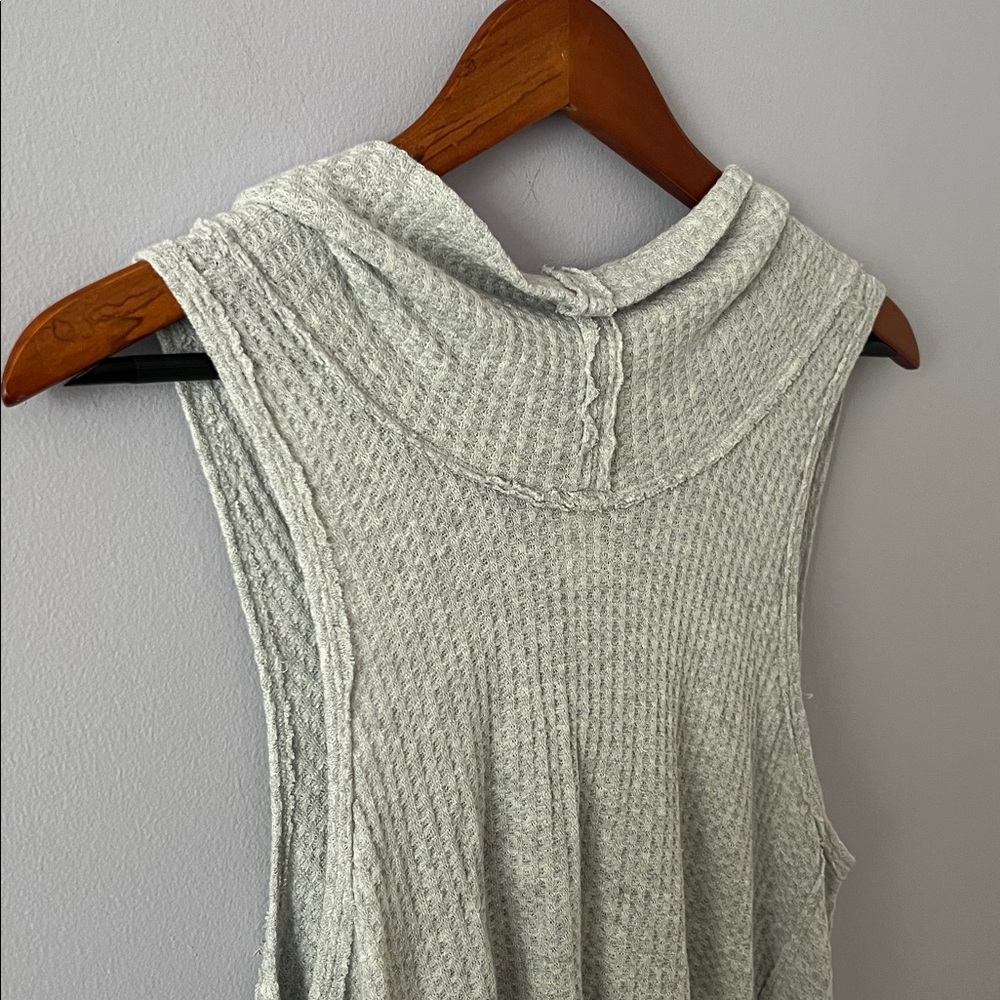 NWT Soft Grey Free People Top - Picture 5 of 5